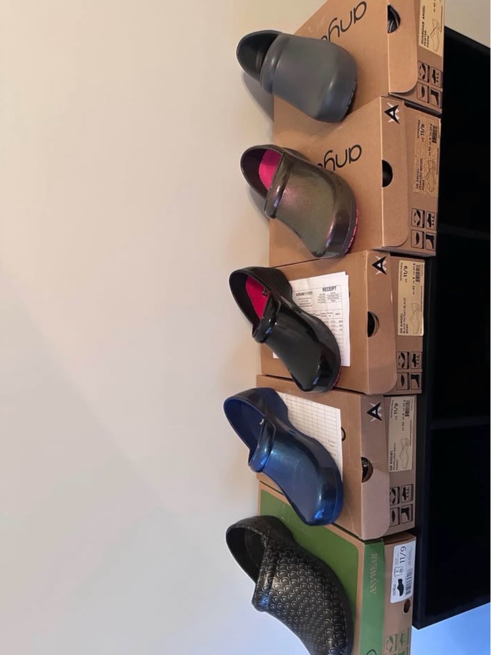 Anywear scrub shoes women’s size 11